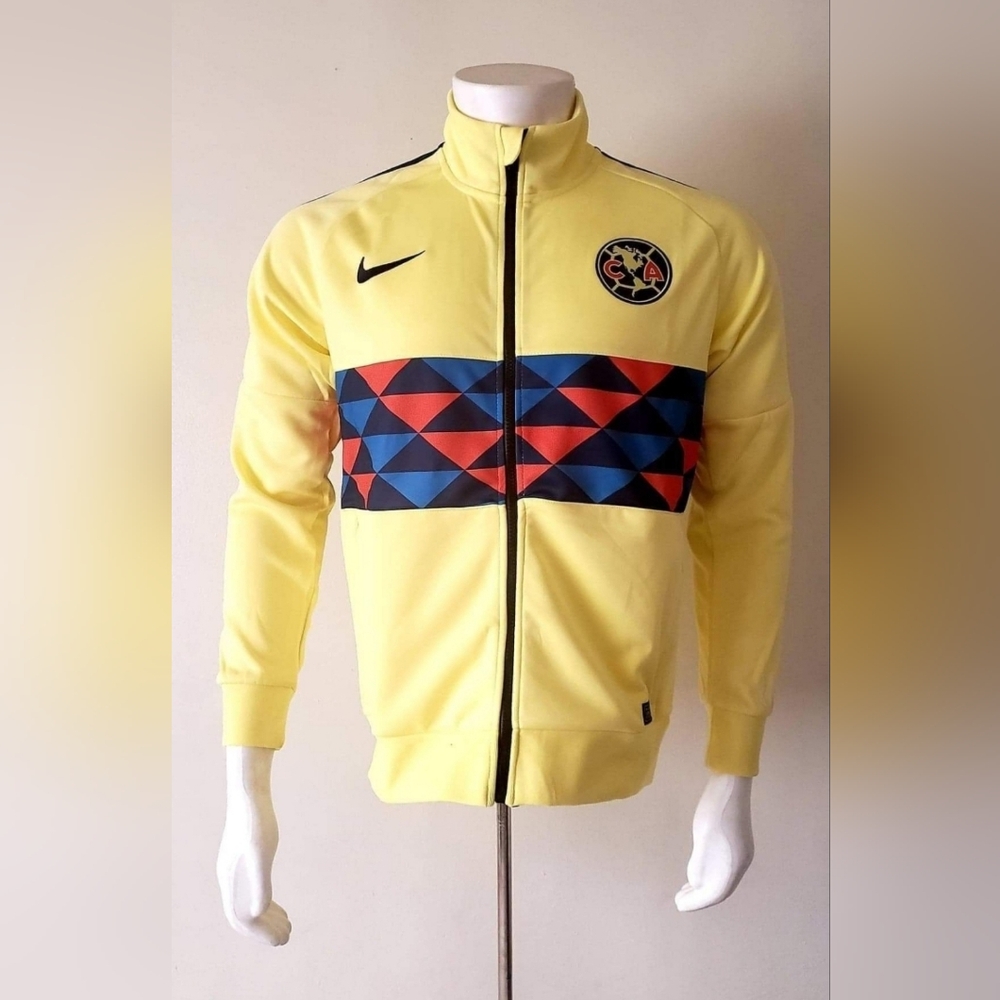 Club America Fan Jacket Size Xlarge